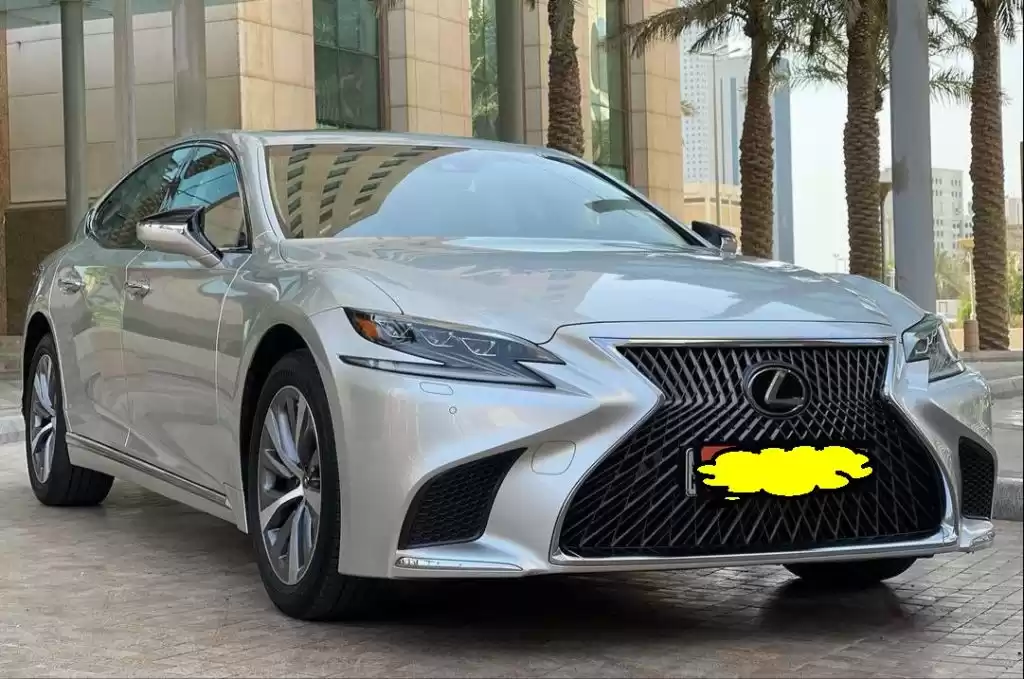 Used Lexus Unspecified For Sale in Kuwait #15750 - 1  image 