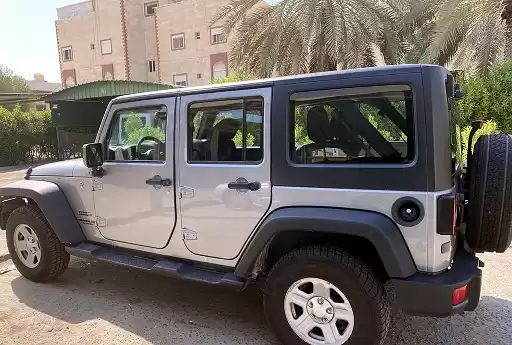 مستعملة Jeep Wrangler للبيع في الكويت #15800 - 1  صورة 