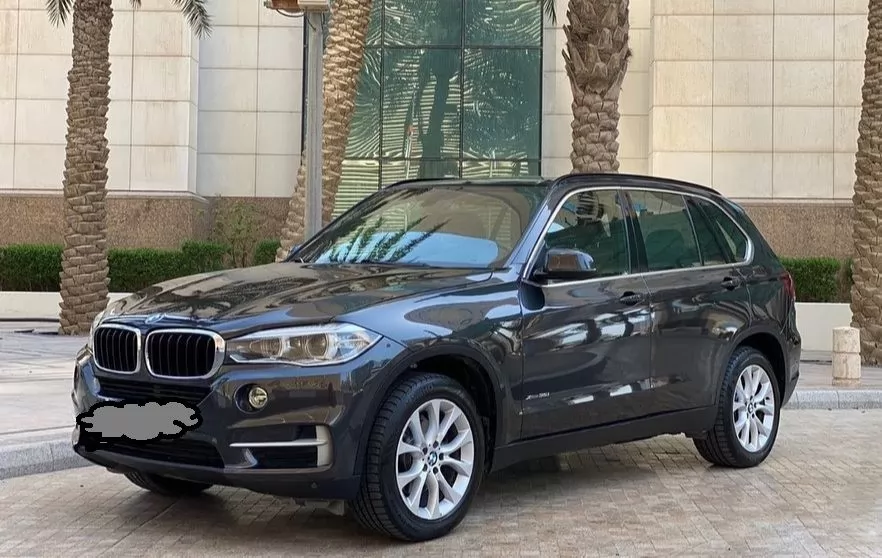 مستعملة BMW X5 للبيع في الكويت #15808 - 1  صورة 