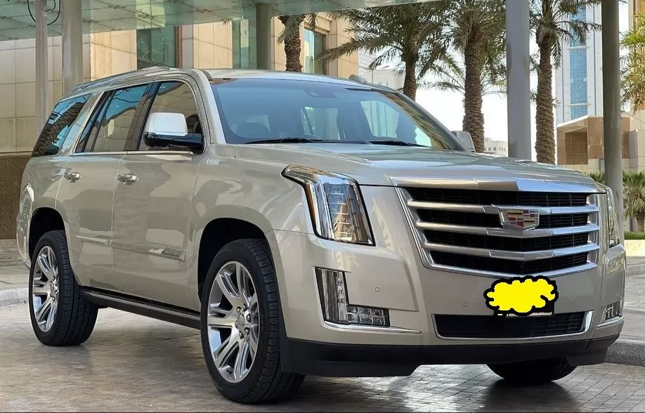 Used Cadillac Escalade For Sale in Kuwait #15856 - 1  image 