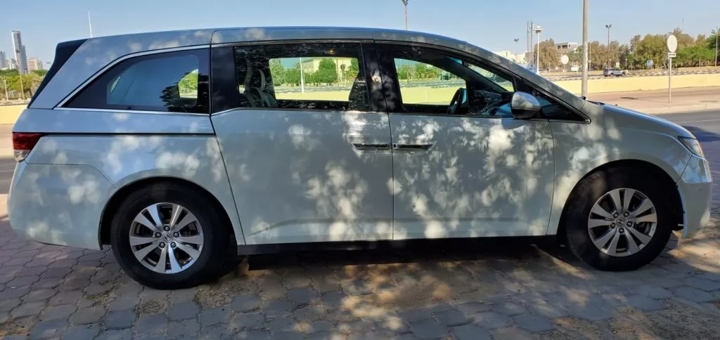 Used Honda Odyssey For Sale in Kuwait #15875 - 1  image 