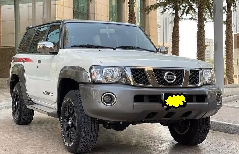 Gebraucht Nissan Patrol Zu verkaufen in Kuwait #15882 - 1  image 
