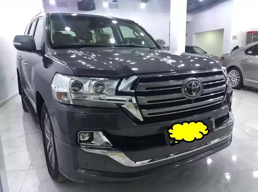 Used Toyota Land Cruiser For Sale in Kuwait #15896 - 1  image 