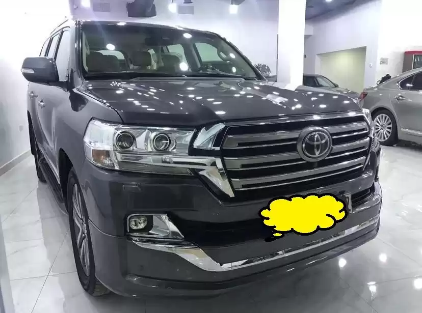 Gebraucht Toyota Land Cruiser Zu verkaufen in Kuwait #15900 - 1  image 