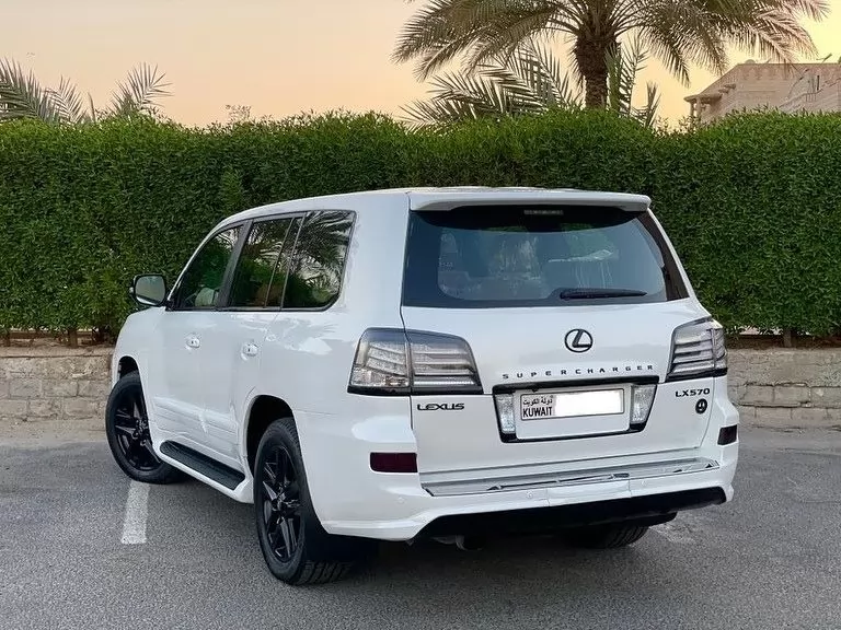 Used Lexus LX For Sale in Kuwait #15912 - 1  image 