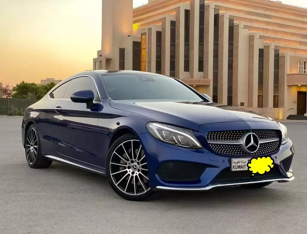 Использовал Mercedes-Benz Unspecified Продается в Кувейт #15961 - 1  image 
