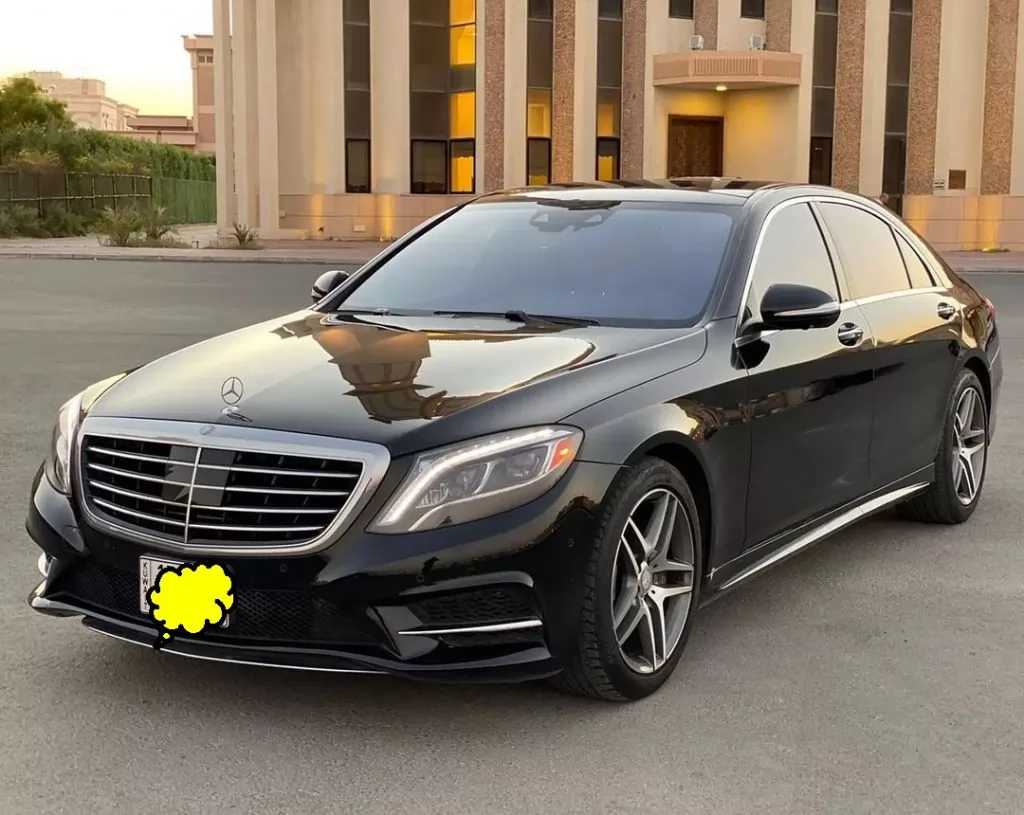 Used Mercedes-Benz 560 For Sale in Kuwait #15964 - 1  image 