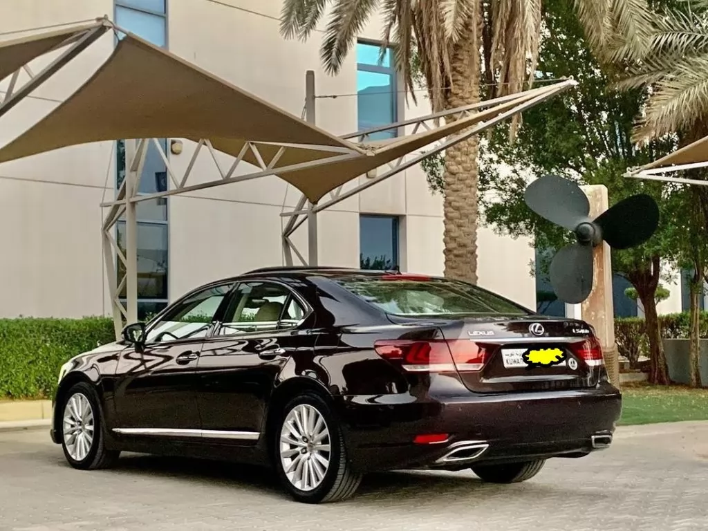 Использовал Lexus LS Продается в Кувейт #15978 - 1  image 
