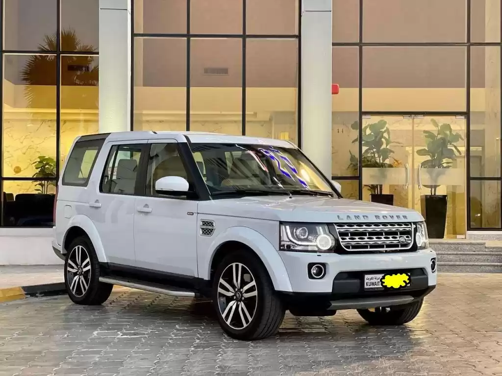 مستعملة Land Rover Unspecified للبيع في الكويت #16015 - 1  صورة 