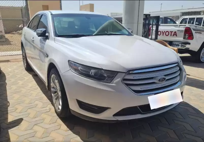 Gebraucht Ford Unspecified Zu verkaufen in Riad #16054 - 1  image 