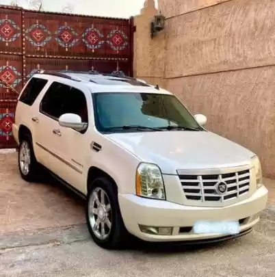 مستعملة Cadillac Escalade للبيع في الرياض #16172 - 1  صورة 