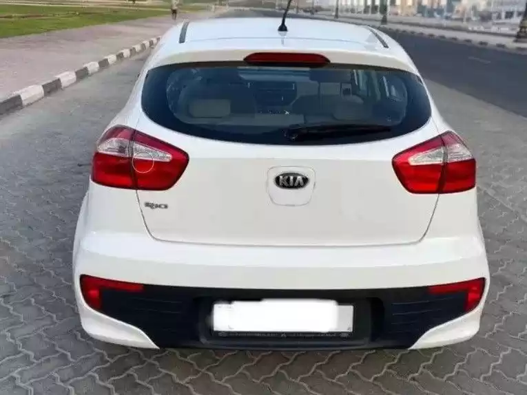 مستعملة Kia Rio Hatchback للبيع في دبي #16271 - 1  صورة 