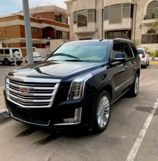 Utilisé Cadillac Escalade À vendre au Dubai #16350 - 1  image 