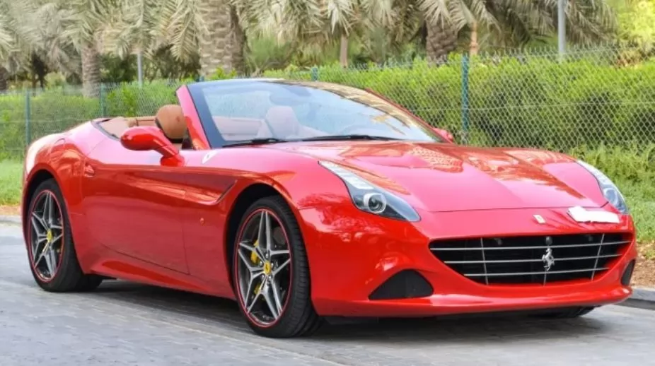 مستعملة Ferrari California للبيع في دبي #16558 - 1  صورة 