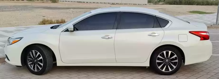 Used Nissan Altima For Sale in Dubai #17056 - 1  image 