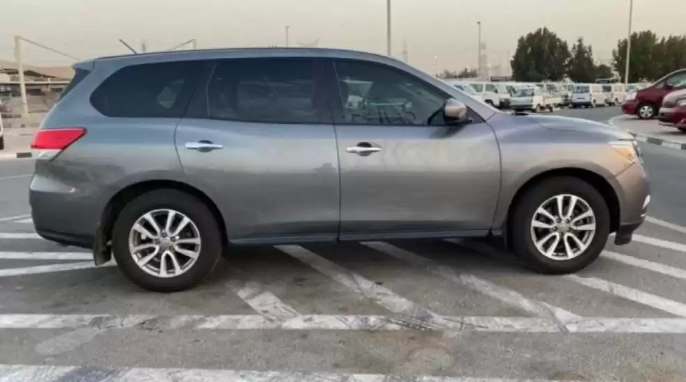 مستعملة Nissan Pathfinder للبيع في دبي #17166 - 1  صورة 