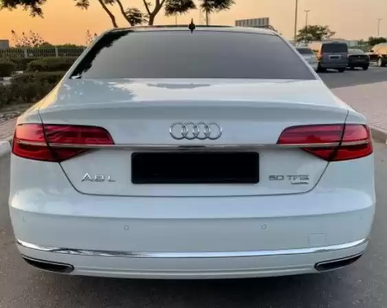 مستعملة Audi A8 للبيع في دبي #17341 - 1  صورة 