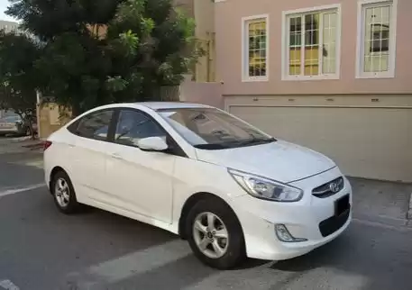 Gebraucht Hyundai Accent Zu vermieten in Al-Manama #18484 - 1  image 