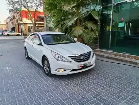 Gebraucht Hyundai Sonata Zu vermieten in Al-Manama #18537 - 1  image 