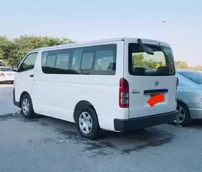 استفاده شده Toyota Hiace برای اجاره که در المنامه #18552 - 1  image 