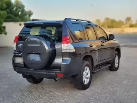 Gebraucht Toyota Prado Zu vermieten in Al-Manama #18561 - 1  image 