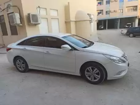 Gebraucht Hyundai Sonata Zu vermieten in Al-Manama #18621 - 1  image 