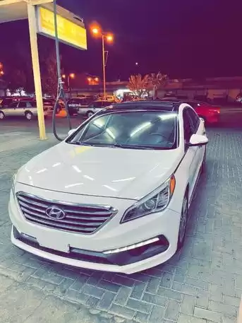 Gebraucht Hyundai Sonata Zu vermieten in Al-Manama #18640 - 1  image 