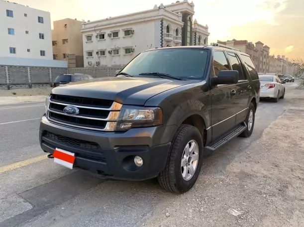 Gebraucht Ford Expedition Zu vermieten in Riad #20310 - 1  image 