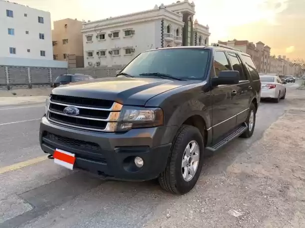 Gebraucht Ford Expedition Zu vermieten in Riad #20310 - 1  image 