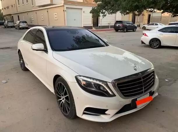 مستعملة Mercedes-Benz Unspecified للإيجار في الرياض #20330 - 1  صورة 
