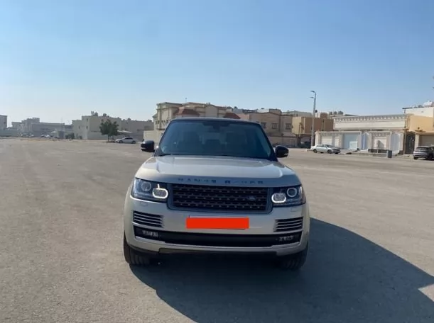 Gebraucht Land Rover Range Rover Zu vermieten in Riad #20340 - 1  image 