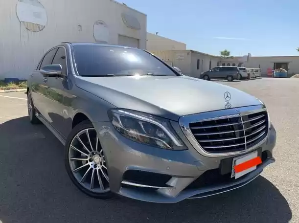 Usado Mercedes-Benz 500 Alquiler en Riad #20384 - 1  image 