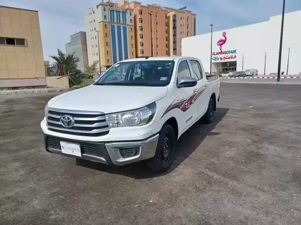 Usado Toyota Hilux Alquiler en Riad #20477 - 1  image 
