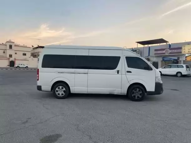 مستعملة Toyota Hiace للإيجار في الرياض #20560 - 1  صورة 