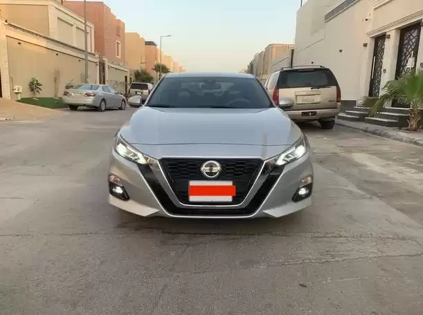 Utilisé Nissan Altima À Louer au Riyad #20620 - 1  image 