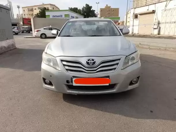 Usado Toyota Camry Alquiler en Riad #20652 - 1  image 