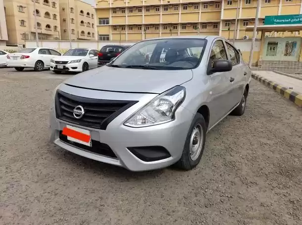Использовал Nissan Sunny Аренда в Эр-Рияд #20657 - 1  image 