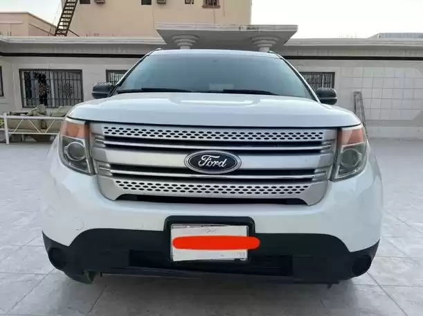 Gebraucht Ford Explorer Zu vermieten in Riad #20775 - 1  image 