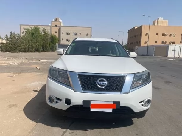 Gebraucht Nissan Pathfinder Zu vermieten in Riad #20918 - 1  image 
