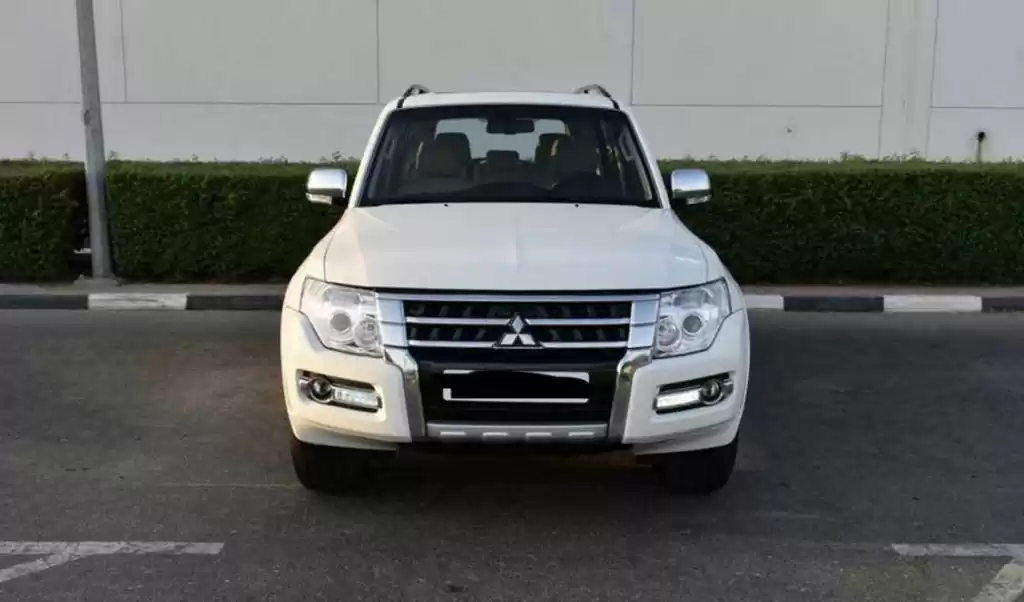 Gebraucht Mitsubishi Pajero Zu vermieten in Riad #21048 - 1  image 
