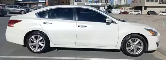 مستعملة Nissan Altima للإيجار في الرياض #21575 - 1  صورة 