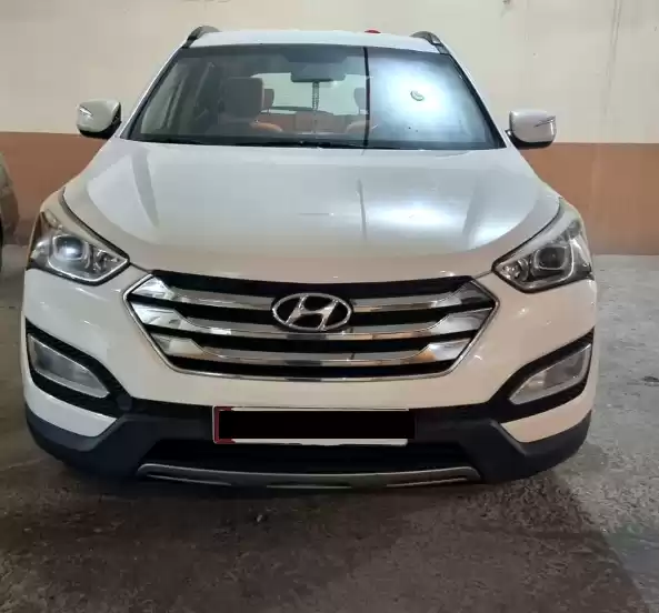 Gebraucht Hyundai Santa Fe Zu vermieten in Doha #21775 - 1  image 