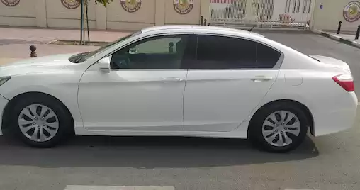 مستعملة Honda Accord للإيجار في الدوحة #21807 - 1  صورة 