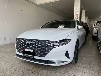 Gebraucht Hyundai Unspecified Zu vermieten in Doha #21844 - 1  image 