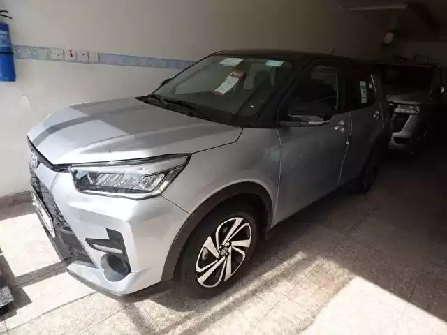 Gebraucht Toyota Unspecified Zu vermieten in Doha #21862 - 1  image 