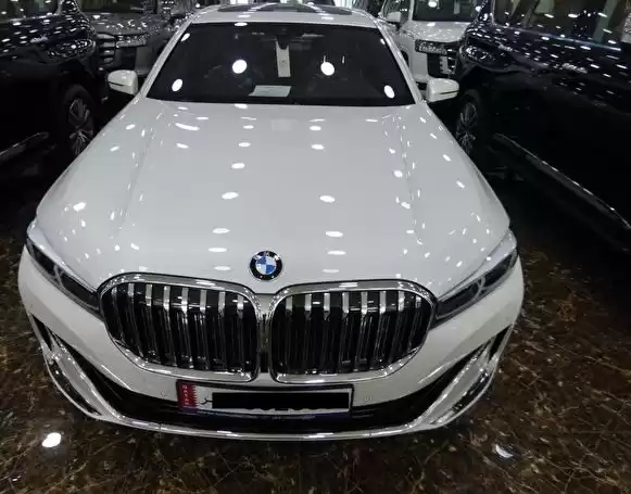 استفاده شده BMW Unspecified برای اجاره که در دوحه #21879 - 1  image 