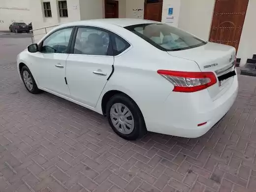 مستعملة Nissan Sentra للبيع في الدوحة #21903 - 1  صورة 