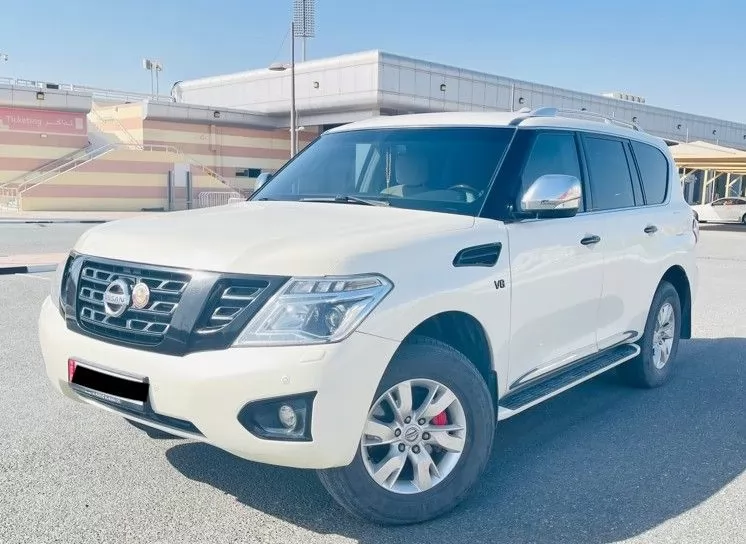 Использовал Nissan Patrol Продается в Доха #21910 - 1  image 