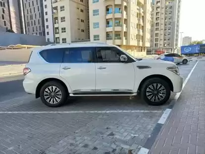 Gebraucht Nissan Patrol Zu vermieten in Doha #22013 - 1  image 