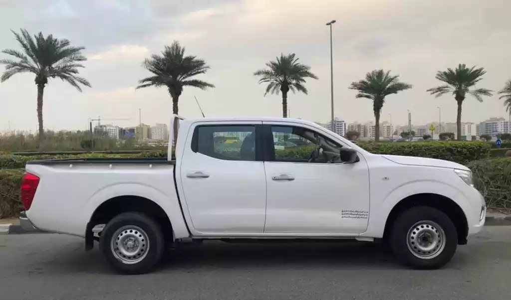 مستعملة Nissan Navara للإيجار في الدوحة #22038 - 1  صورة 